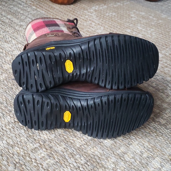 UGG waterproof boots - Picture 11 of 16